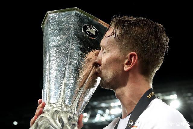 格林36分火箭险胜马刺 骑士力克尼克斯4连胜